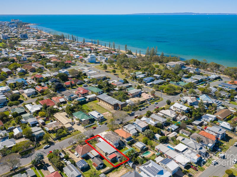 31 Arthur Street, Woody Point, Qld 4019