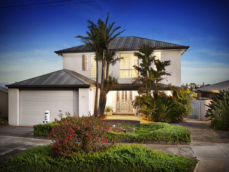 25 Laura Grove, Avondale Heights, VIC 3034