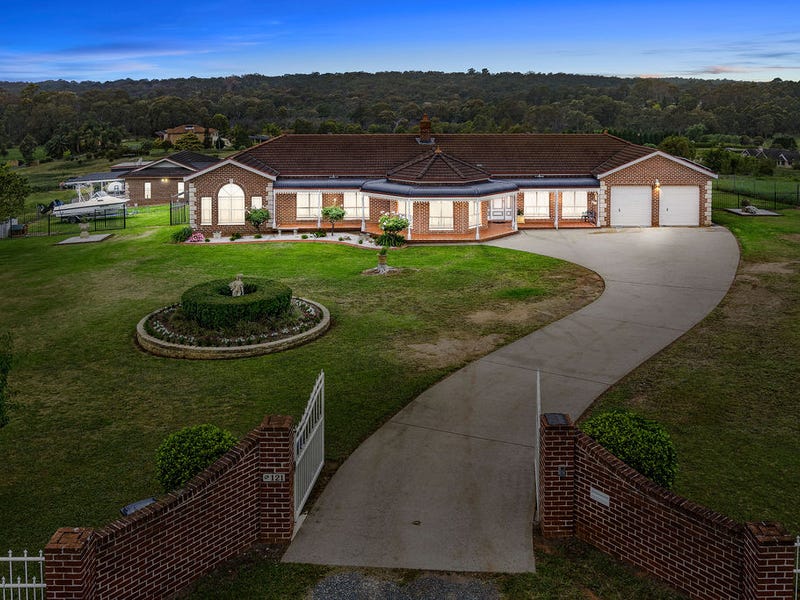 121 Eagleview Road, Minto, NSW 2566 Property Details