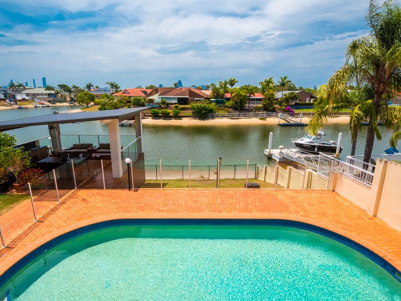 4 Wollundry Place, Mermaid Waters, Qld 4218 Property Details