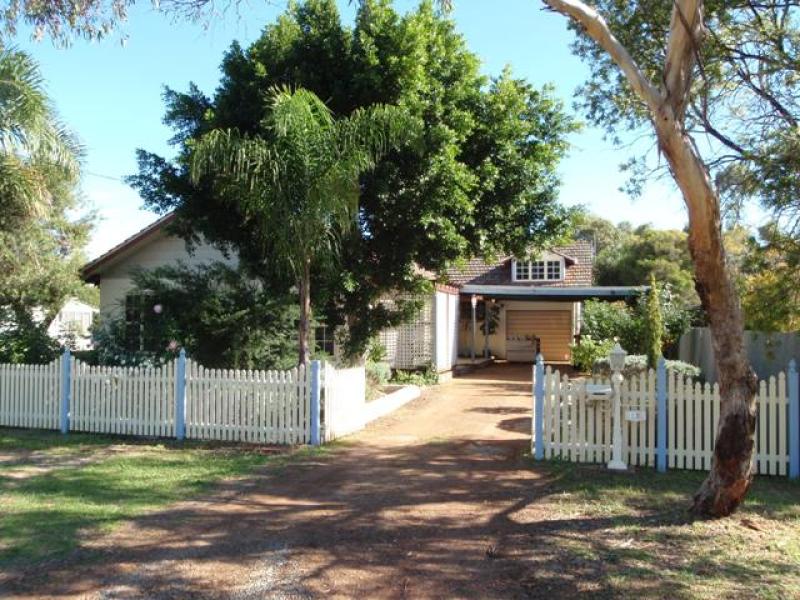 13 Peckham Street, Beckenham, WA 6107 Property Details