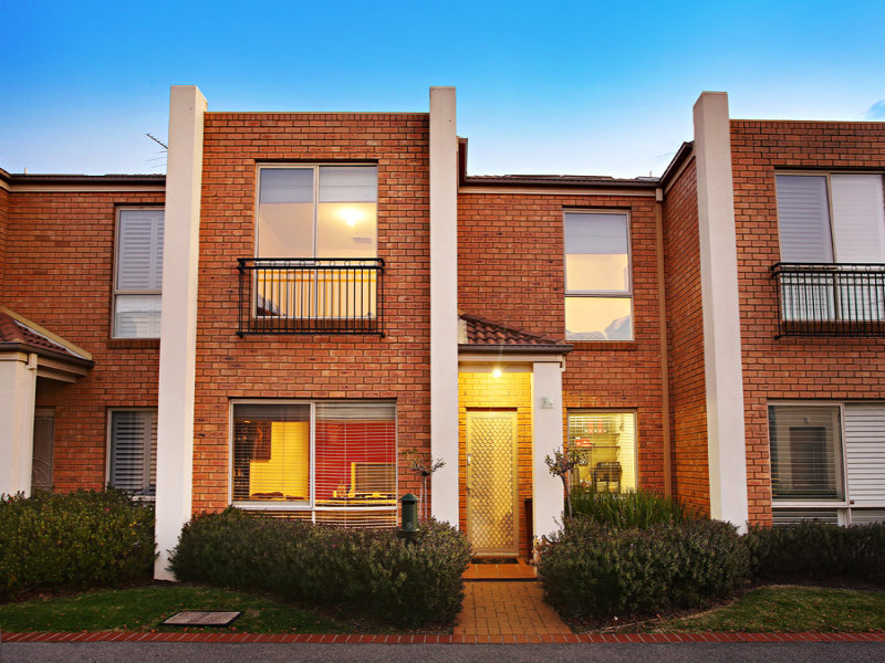 35 Baltusrol Circuit, Heatherton, Vic 3202 Property Details