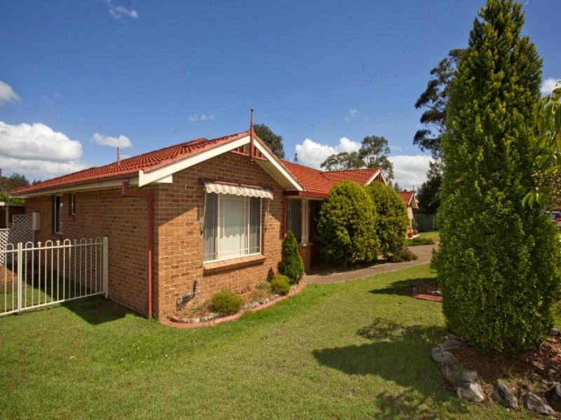 1/2 Proserpine Close, Ashtonfield, NSW 2323 Property Details