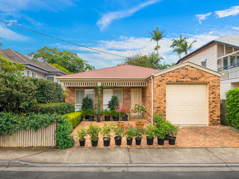 17 Burrell Street, Clayfield, Qld 4011 House for Sale