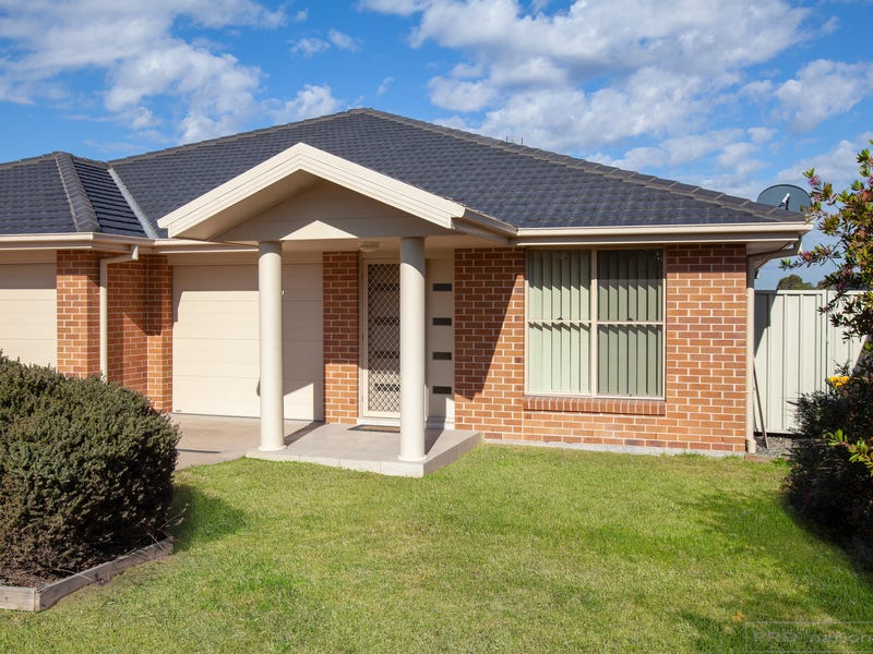 2/31 Broomfield Crescent, Singleton, NSW 2330 Property Details