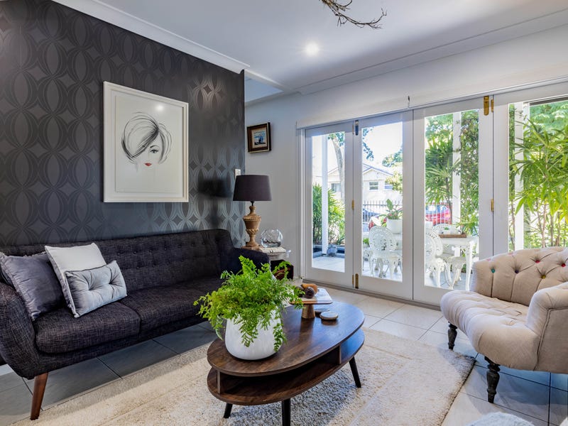 49 Oxford Street, Hamilton, Qld 4007 Property Details