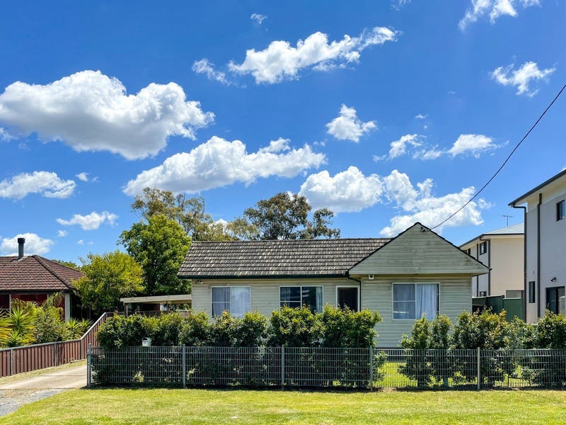 6 Durham Street, Minto, NSW 2566