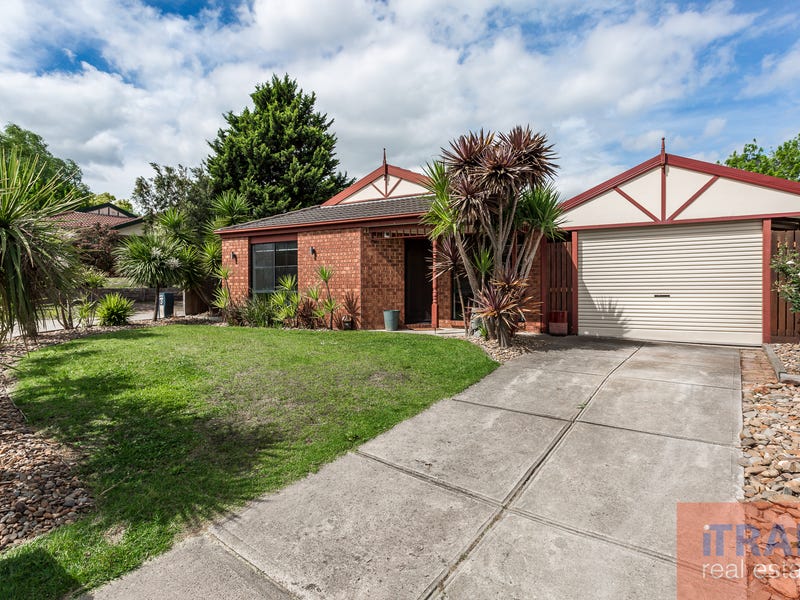 9 Wilmott Close, Berwick, VIC 3806