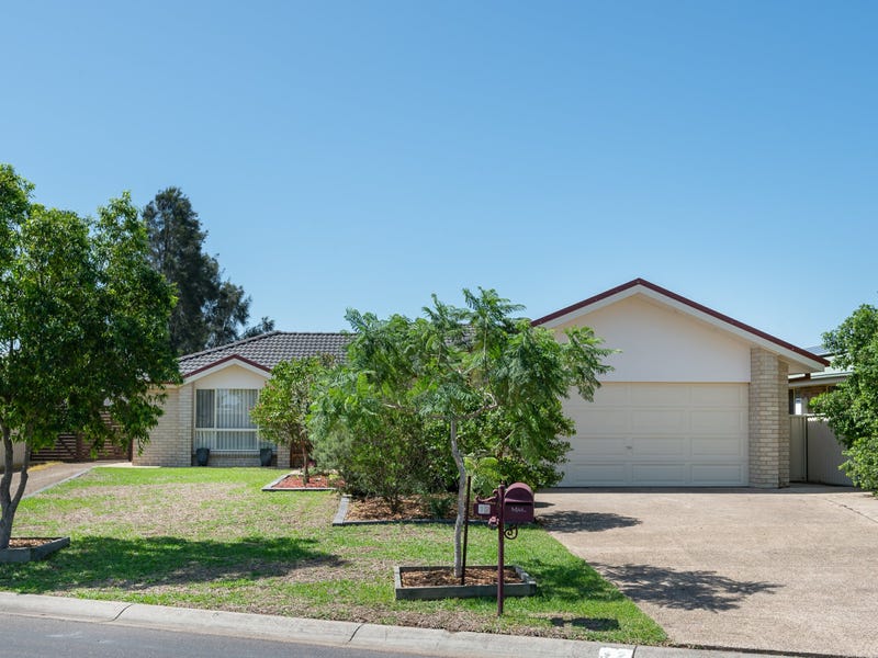 12 Daniel Avenue Rutherford Nsw 2320 Realestate Com Au