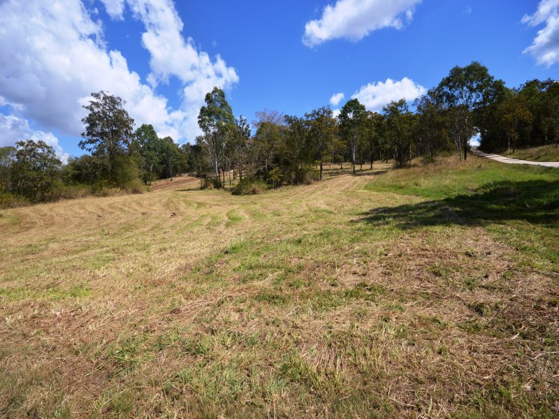 21 Smith Cross Road, Devereux Creek, QLD 4753