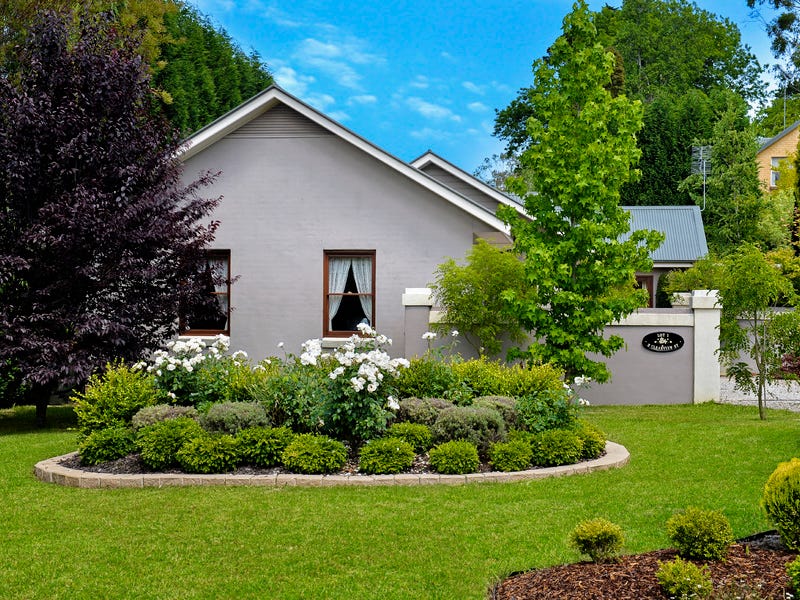 2 Clearview Street, Bowral, NSW 2576 Property Details