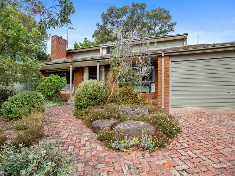 16 Liddesdale Grove, Eltham North, VIC 3095