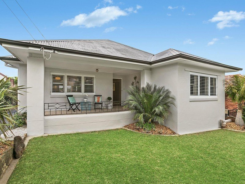 8 Beattie Avenue, Bulli, NSW 2516 Property Details