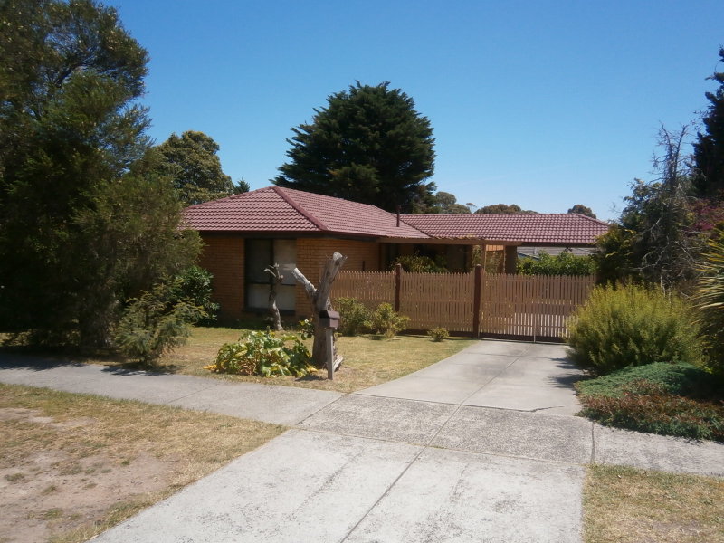 48 James Cook Drive, Endeavour Hills, VIC 3802