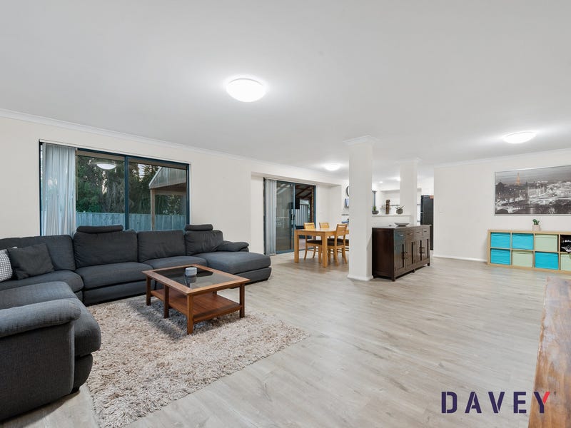 108 Donnelly Ramble, Wanneroo, WA 6065 Property Details