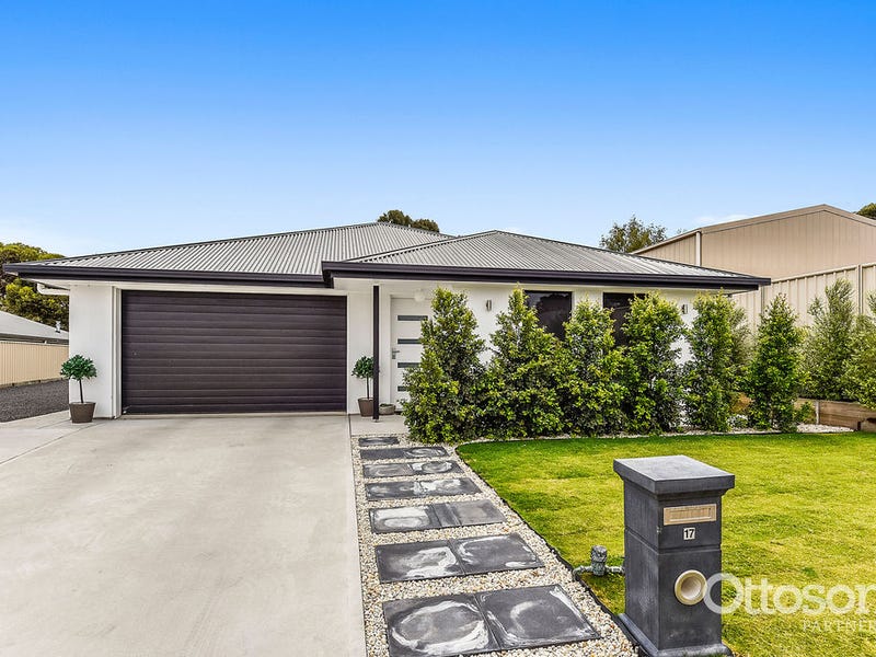 17 Jubilee Crescent, Naracoorte, SA 5271 Property Details
