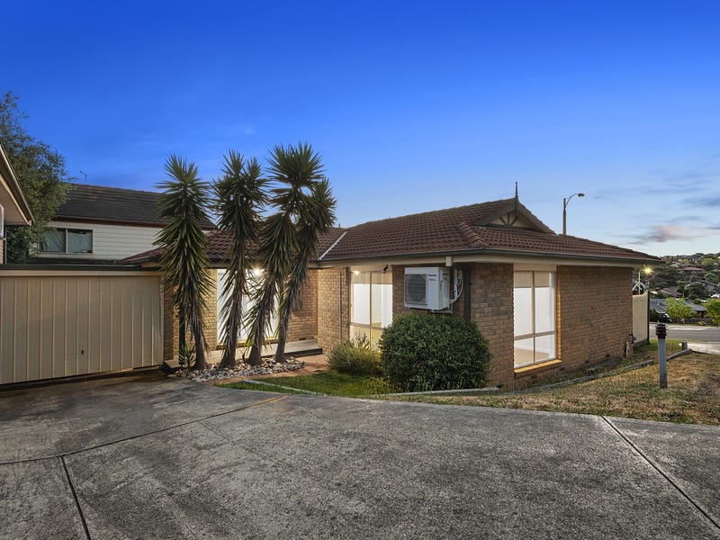 1/116 John Fawkner Drive, Endeavour Hills, VIC 3802