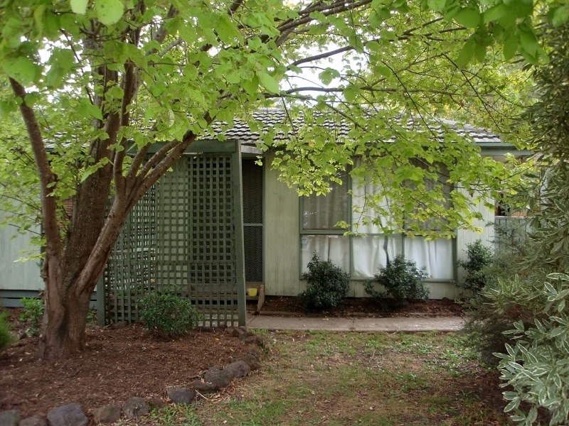 15 Meadow Cres, Badger Creek, VIC 3777