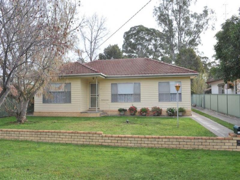 24 Hope Street, Kangaroo Flat, VIC 3555