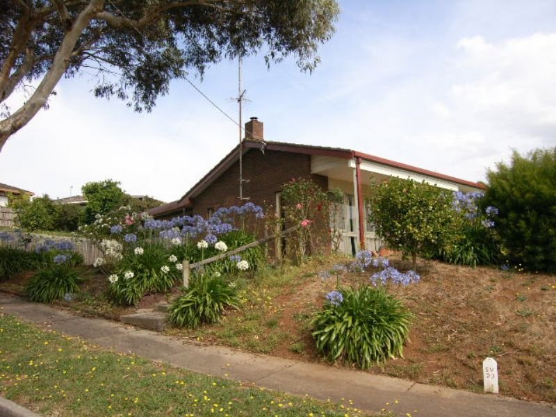 16 Chamberlain Drive, Leongatha, VIC 3953