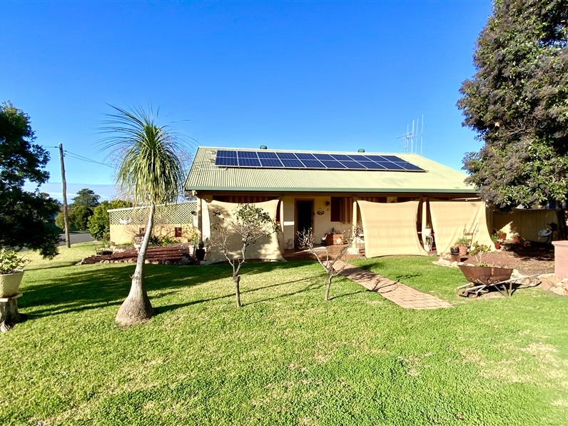 82 Flint Street, Forbes, NSW 2871 Property Details