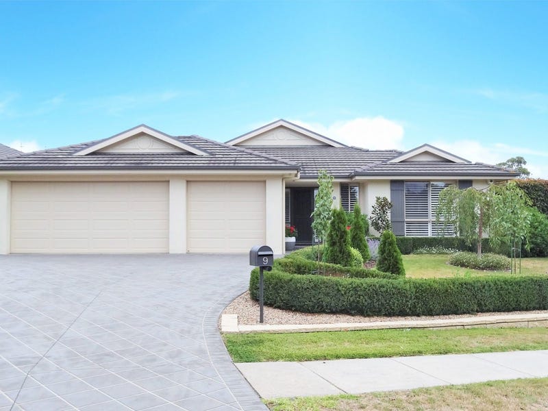 9 Kingsbury Circuit, Bowral, NSW 2576 Property Details