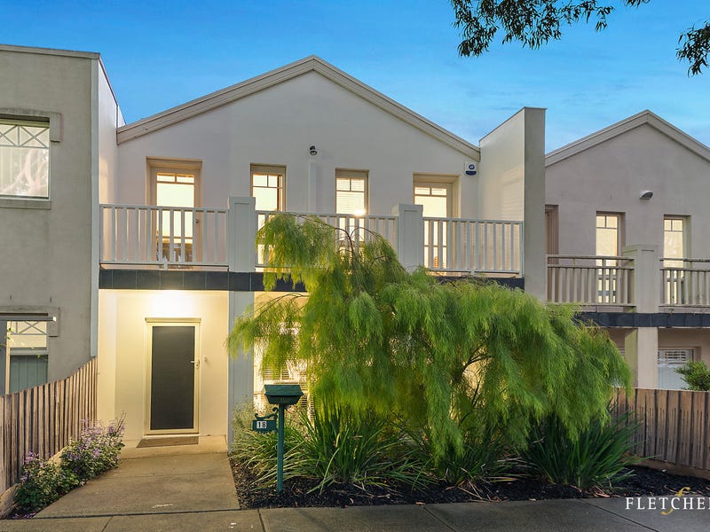 18 Scarborough Square, Mont Albert North, VIC 3129