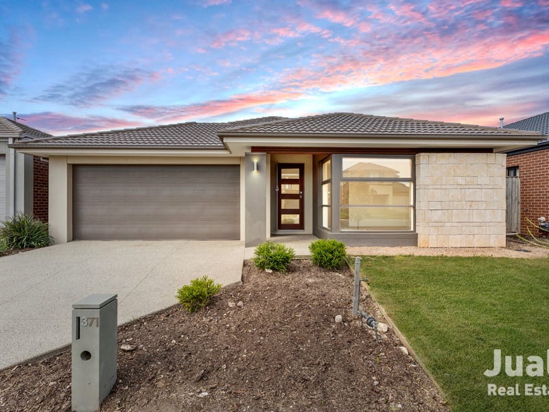 371 Saltwater Promenade, Point Cook, VIC 3030