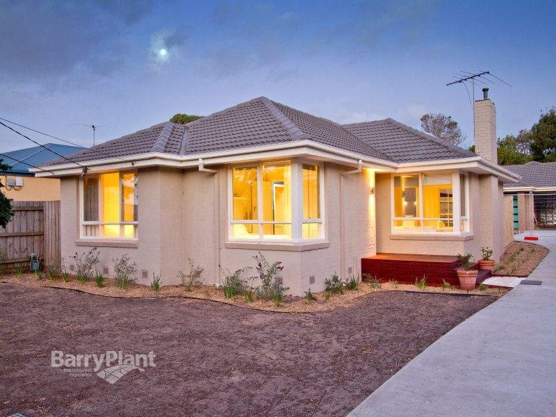 1/165 Fortescue Avenue, Seaford, Vic 3198 Property Details