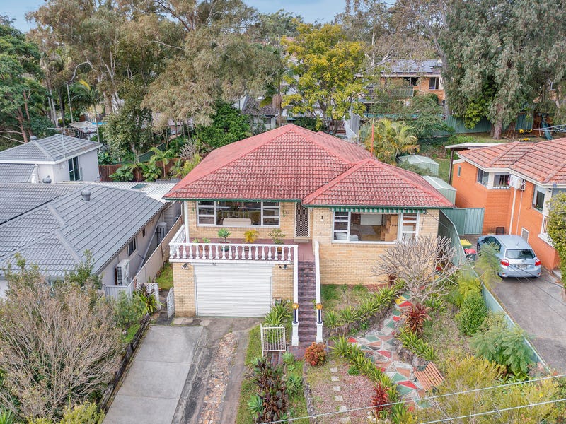 32 Oak Road, Kirrawee, NSW 2232 Property Details