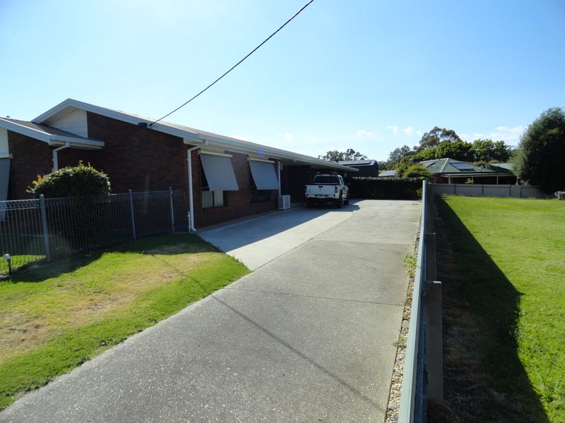 2/14 HuonKiewa Road, Tangambalanga, Vic 3691 Property Details