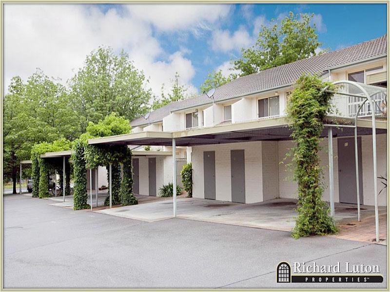 8/6 Antis Street, Phillip, ACT 2606 Property Details