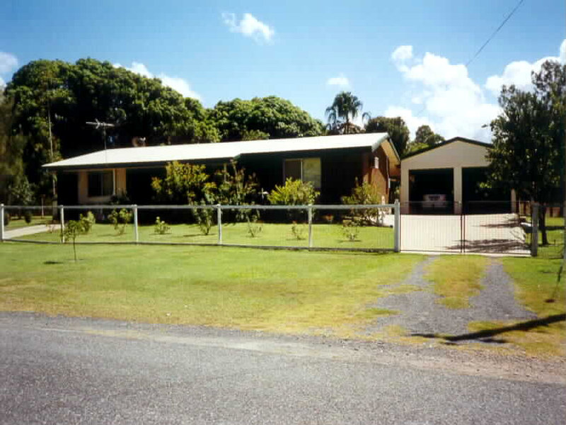 8 Wood Street, Mount Chalmers, QLD 4702