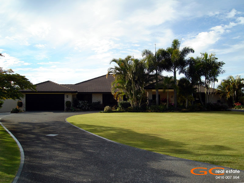 52 Riverdowns Crescent, Helensvale, Qld 4212 Property Details