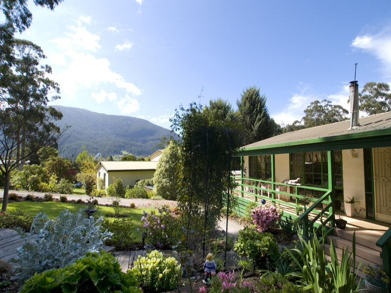 23 Old Warburton Road, Warburton, VIC 3799