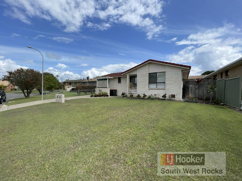 1/9 Albert Harrower Crescent, South West Rocks, NSW 2431 Unit for