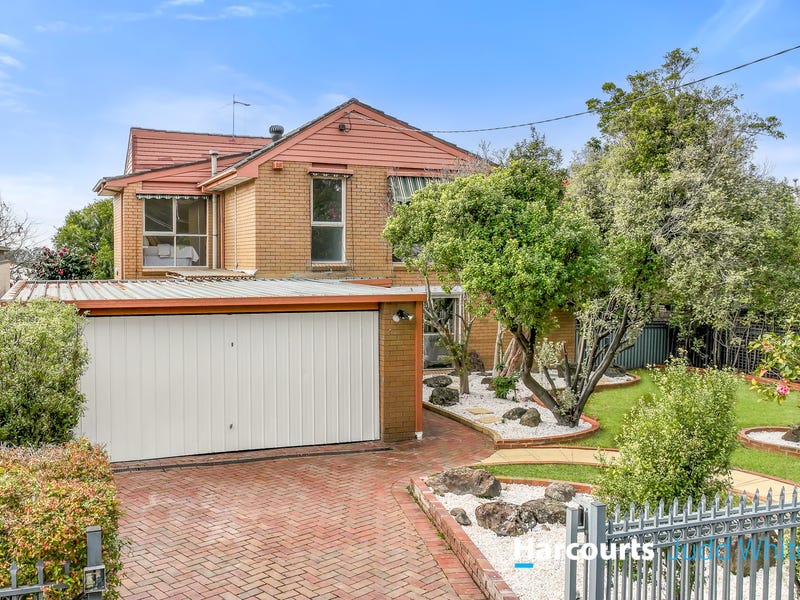 33 Cambrian Cres, Wheelers Hill, VIC 3150 - realestate.com.au