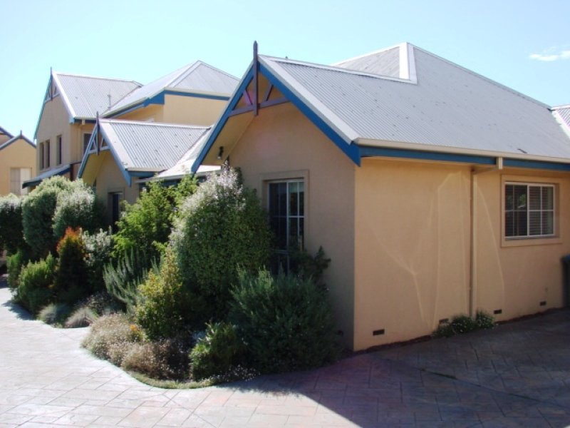 Unit 2/44 Queen Street, Mornington, Vic 3931 Property Details