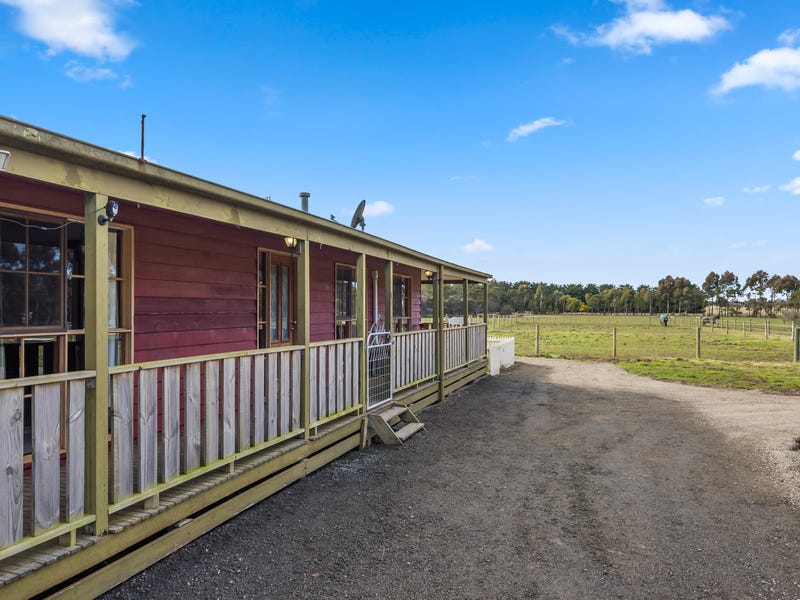 11 Tablelands Road, Morrisons, Vic 3334 Property Details