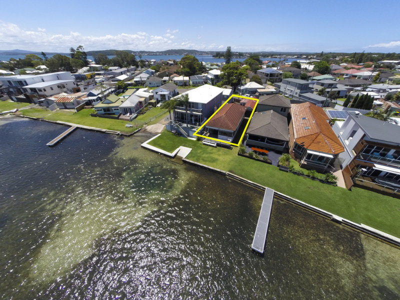 3 Marks Parade, Marks Point, NSW 2280