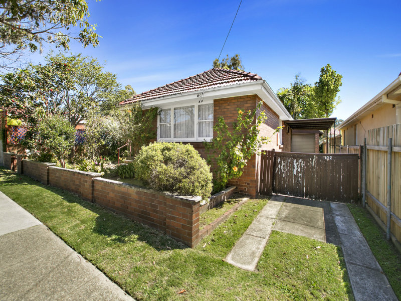 102 Alfred Street, Narraweena, NSW 2099