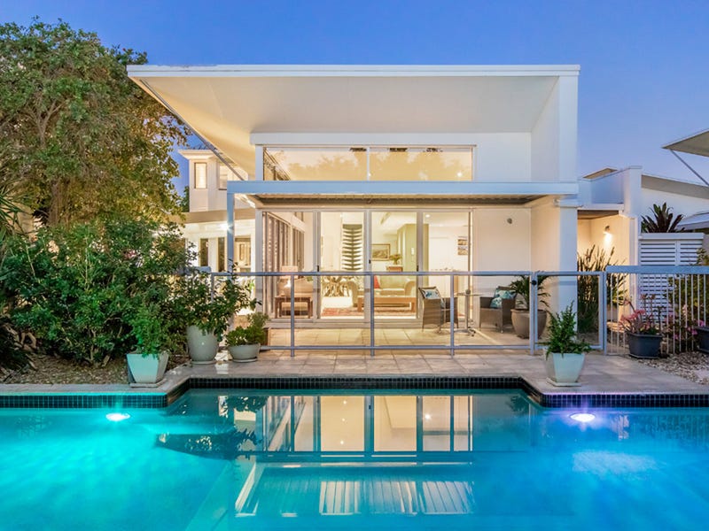 835 Legend Trail, Robina, Qld 4226 Property Details