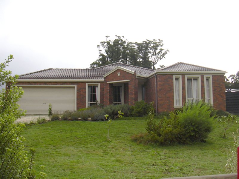 14 Hawkins Drive, Kinglake, VIC 3763