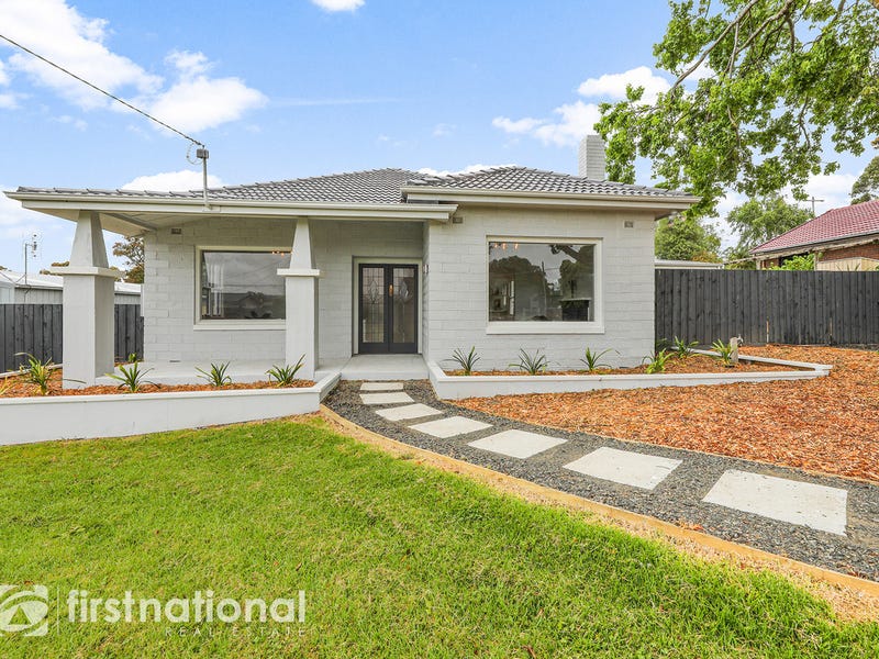 16 Blue Rock Road, Willow Grove, VIC 3825