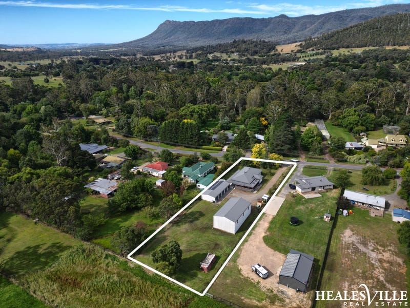 35 Mareeba Avenue, Buxton, Vic 3711 House for Sale