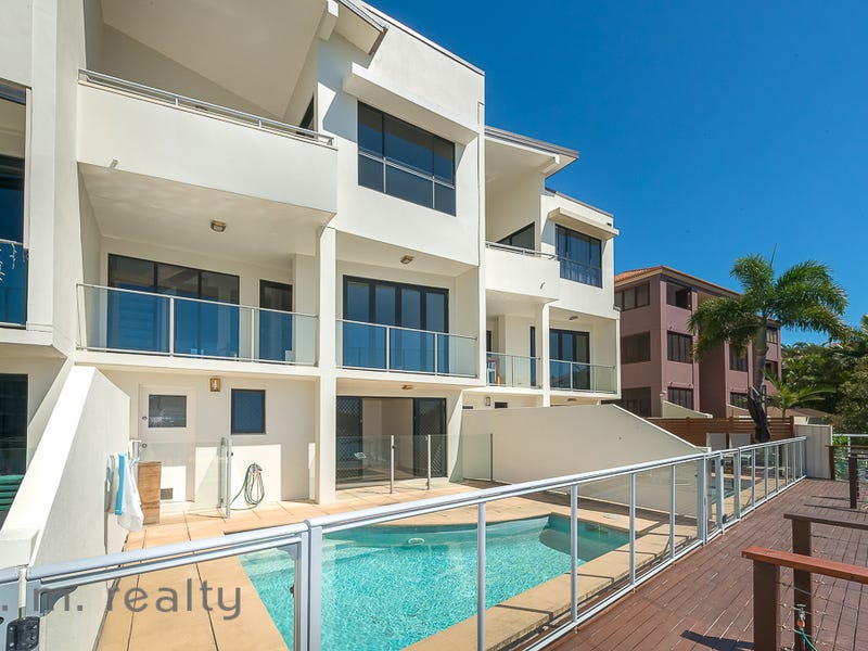 2/85 Bayview Street, Runaway Bay, QLD 4216