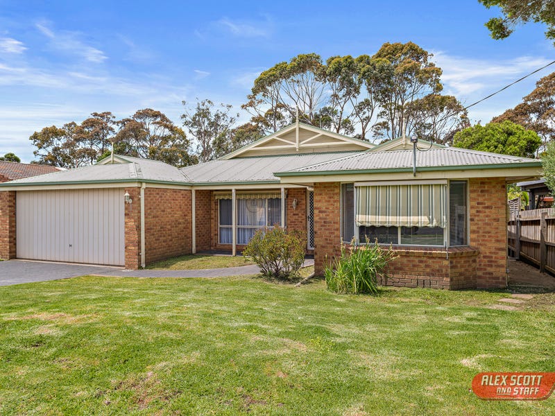 3 Walton Street, Cowes, Vic 3922 Property Details
