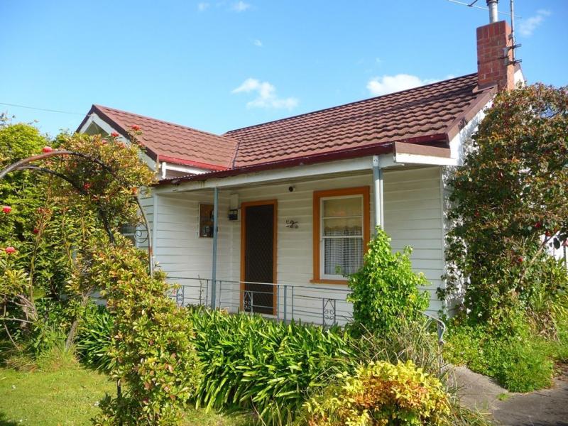 2 Young Street, Drouin, Vic 3818 Property Details