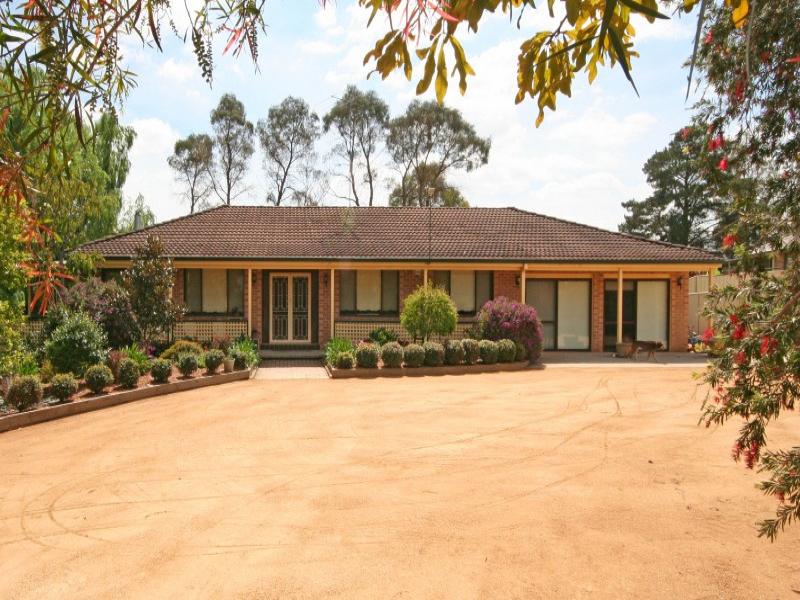 27 Mcintosh Street, The Oaks, NSW 2570