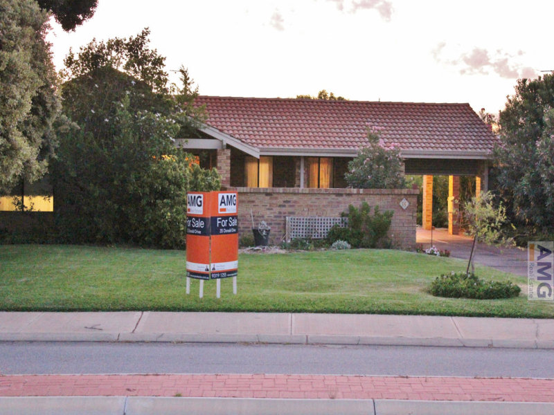 35 Donald Drive, Safety Bay, WA 6169